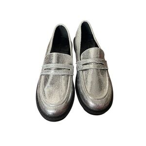 Silver Emerson Lug Loafer-NWOT Girls size 3
